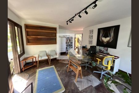 Casa de condomínio à venda com 816m², 4 quartos e 4 vagas