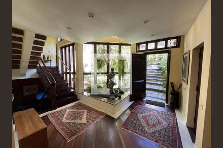 Casa de condomínio à venda com 816m², 4 quartos e 4 vagas