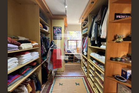 Casa de condomínio à venda com 816m², 4 quartos e 4 vagas