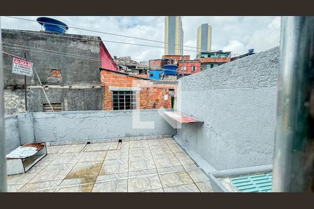 Cozinha Vista  de casa para alugar com 1 quarto, 35m² em Vila Palmares, Santo André