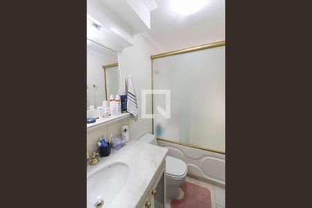 Apartamento à venda com 231m², 3 quartos e 2 vagas Apartamento à venda com 231m², 3 quartos e 2 vagasBanheiro do Quarto 1