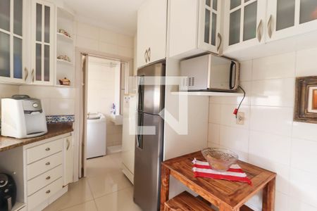 Apartamento à venda com 231m², 3 quartos e 2 vagas Apartamento à venda com 231m², 3 quartos e 2 vagasCozinha