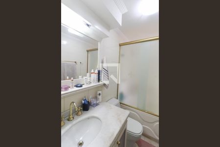 Apartamento à venda com 231m², 3 quartos e 2 vagas Apartamento à venda com 231m², 3 quartos e 2 vagasBanheiro do Quarto 1