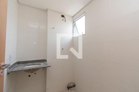 Banheiro da Suíte de apartamento para alugar com 2 quartos, 50m² em Vila Iris, Guarulhos