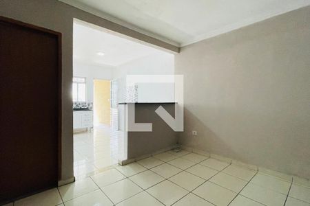 Sala de casa para alugar com 2 quartos, 200m² em Picanço, Guarulhos