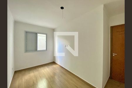 Quarto 1 de apartamento à venda com 2 quartos, 45m² em Vila Nivi, São Paulo