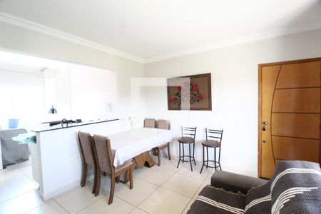 Sala de apartamento para alugar com 2 quartos, 64m² em Santa Mônica, Uberlândia