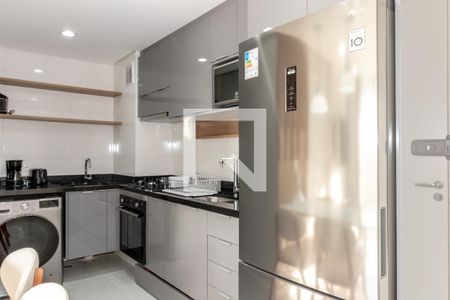 Cozinha de apartamento para alugar com 2 quartos, 40m² em Moema, São Paulo