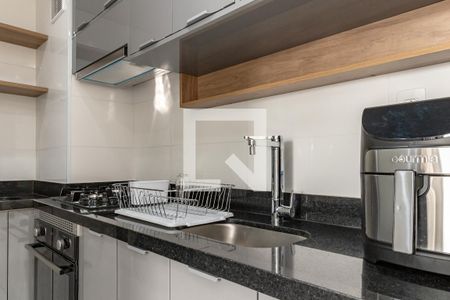 Cozinha de apartamento para alugar com 2 quartos, 40m² em Moema, São Paulo