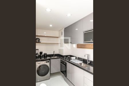 Cozinha de apartamento para alugar com 2 quartos, 40m² em Moema, São Paulo