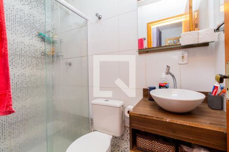 Casa de condomínio à venda com 80m², 3 quartos e 1 vaga Casa de condomínio à venda com 80m², 3 quartos e 1 vagaBanheiro da suíte 1