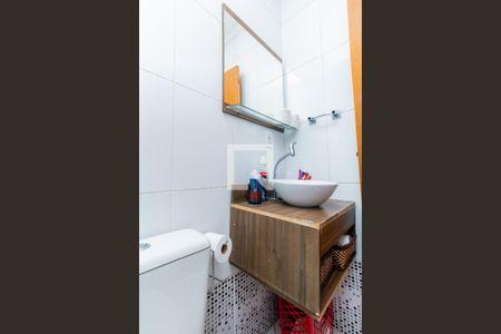 Casa de condomínio à venda com 80m², 3 quartos e 1 vaga Casa de condomínio à venda com 80m², 3 quartos e 1 vagaBanheiro da suíte 1