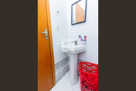 Casa de condomínio à venda com 80m², 3 quartos e 1 vaga Casa de condomínio à venda com 80m², 3 quartos e 1 vagaBanheiro da suíte 2