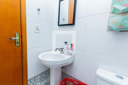 Casa de condomínio à venda com 80m², 3 quartos e 1 vaga Casa de condomínio à venda com 80m², 3 quartos e 1 vagaBanheiro da suíte 2