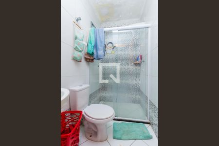 Casa de condomínio à venda com 80m², 3 quartos e 1 vaga Casa de condomínio à venda com 80m², 3 quartos e 1 vagaBanheiro da suíte 2