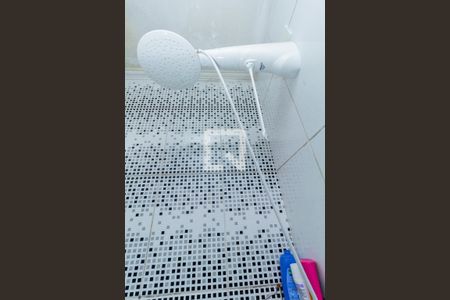 Casa de condomínio à venda com 80m², 3 quartos e 1 vaga Casa de condomínio à venda com 80m², 3 quartos e 1 vagaBanheiro da suíte 2