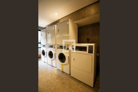 Studio à venda com 26m², 1 quarto e sem vaga Studio à venda com 26m², 1 quarto e sem vagaÁrea Comum - Lavanderia