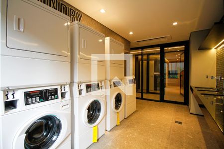 Studio à venda com 26m², 1 quarto e sem vaga Studio à venda com 26m², 1 quarto e sem vagaÁrea Comum - Lavanderia