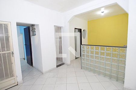 Sala 1 de casa para alugar com 2 quartos, 70m² em Osvaldo Cruz, Rio de Janeiro