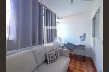 Sala de apartamento para alugar com 1 quarto, 50m² em Tanque, Rio de Janeiro