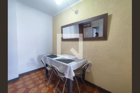 Sala de apartamento para alugar com 1 quarto, 50m² em Tanque, Rio de Janeiro