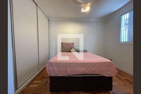 Suíte  de casa à venda com 3 quartos, 200m² em Jardim Bonfiglioli, São Paulo