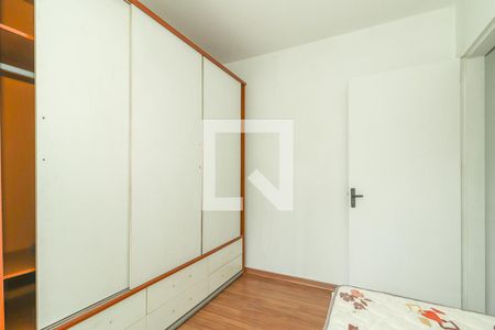 Quarto 2 de apartamento para alugar com 2 quartos, 49m² em Petrópolis, Porto Alegre