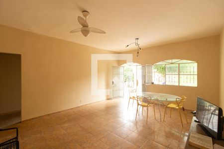 Sala de casa para alugar com 1 quarto, 90m² em Campo Grande, Rio de Janeiro