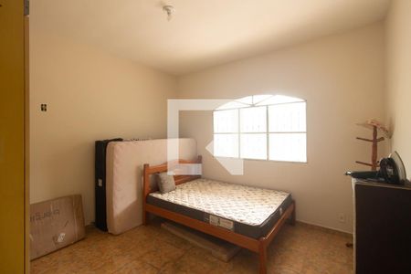 Quarto de casa para alugar com 1 quarto, 90m² em Campo Grande, Rio de Janeiro