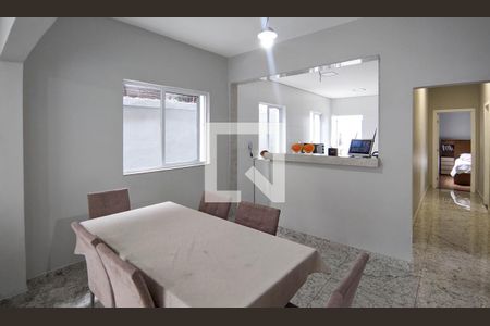 Sala de Jantar de casa para alugar com 3 quartos, 161m² em Sagrada Família, Belo Horizonte