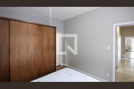 Quarto de casa para alugar com 3 quartos, 161m² em Sagrada Família, Belo Horizonte