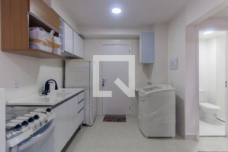 Cozinha de apartamento para alugar com 2 quartos, 33m² em Vila Ema, São Paulo