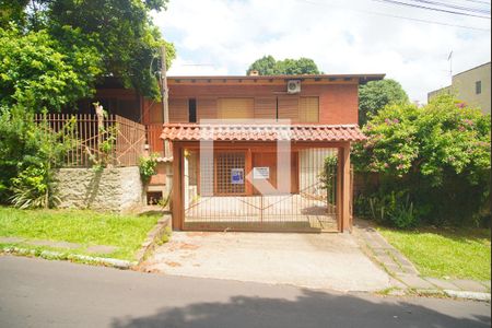 Casa para alugar com 360m², 3 quartos e 2 vagas Casa para alugar com 360m², 3 quartos e 2 vagasFachada