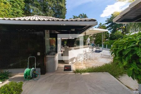 Vista da Sala de casa de condomínio para alugar com 4 quartos, 600m² em Itacoatiara, Niterói