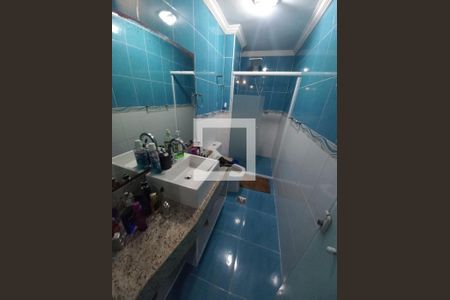 Banheiro de apartamento para alugar com 1 quarto, 45m² em Centro, São Vicente