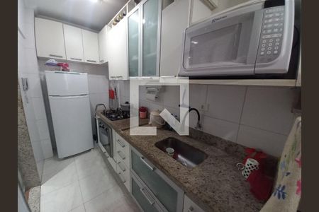 Cozinha de apartamento para alugar com 1 quarto, 45m² em Centro, São Vicente