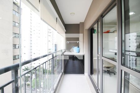 Varanda de apartamento para alugar com 1 quarto, 25m² em Indianópolis, São Paulo