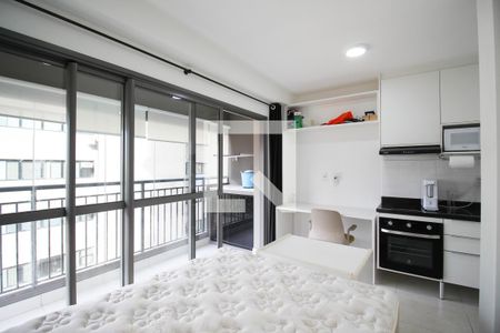 Sala/Suíte de apartamento para alugar com 1 quarto, 25m² em Indianópolis, São Paulo