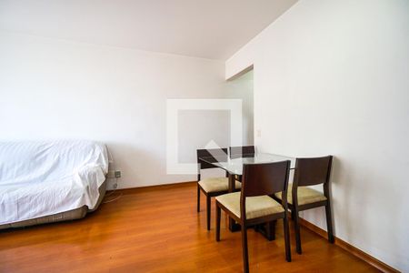 Sala de apartamento à venda com 2 quartos, 67m² em Vila Azevedo, São Paulo