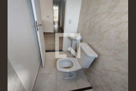 Banheiro de casa de condomínio para alugar com 1 quarto, 80m² em Vila Sao Paulo, Ferraz de Vasconcelos