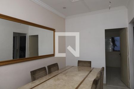 Sala de casa à venda com 5 quartos, 149m² em Conjunto Residencial José Bonifácio, São Paulo