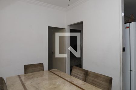 Sala de casa à venda com 5 quartos, 149m² em Conjunto Residencial José Bonifácio, São Paulo