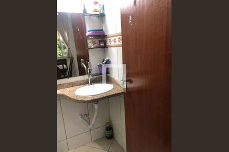 Banheiro de casa à venda com 2 quartos, 70m² em Céu Azul, Belo Horizonte