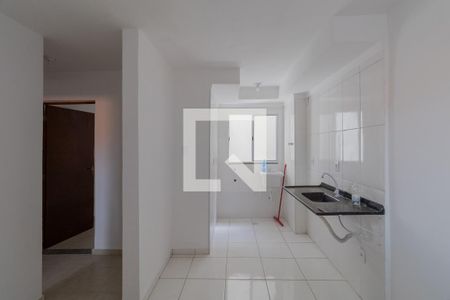 Sala/Cozinha/Área de Serviço de apartamento à venda com 2 quartos, 37m² em Vila Granada, São Paulo