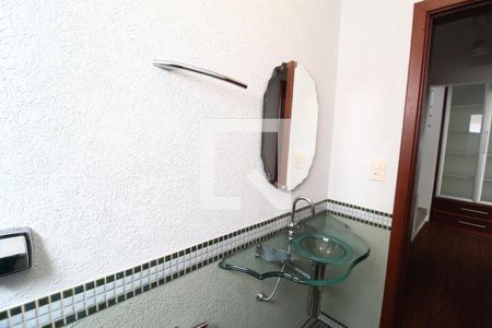 Lavabo de casa de condomínio para alugar com 4 quartos, 250m² em Nova Uberlândia, Uberlândia