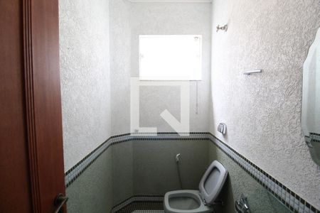 Lavabo de casa de condomínio para alugar com 4 quartos, 250m² em Nova Uberlândia, Uberlândia