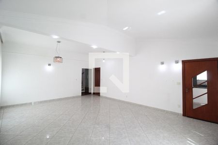 Sala de casa de condomínio para alugar com 4 quartos, 250m² em Nova Uberlândia, Uberlândia