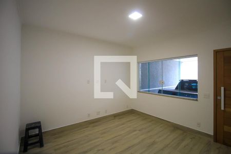 Sala de casa à venda com 3 quartos, 120m² em Vila Santa Clara, São Paulo