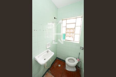 Casa à venda com 276m², 3 quartos e 2 vagas Casa à venda com 276m², 3 quartos e 2 vagasBanheiro 2