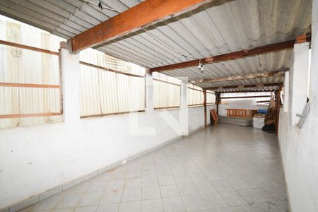 Casa à venda com 276m², 3 quartos e 2 vagas Casa à venda com 276m², 3 quartos e 2 vagasQuintal